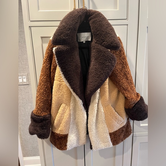 A.L.C. Stefan Faux Fur Coat 🧸 - Picture 5 of 8